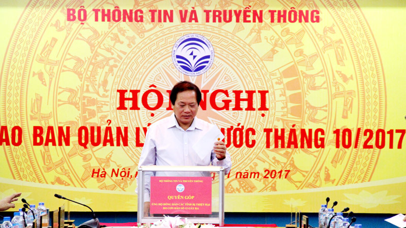 Bộ TT&TT quyên góp ủng hộ các tỉnh bị thiệt hại vì bão số 12