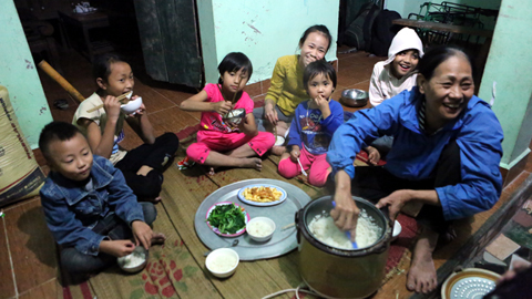 29 tuổi, sòn sòn đẻ 8 con ở Hà Nội