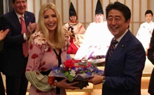 Ái nữ nhà Trump yêu kiều trong chiếc váy 45 triệu đồng