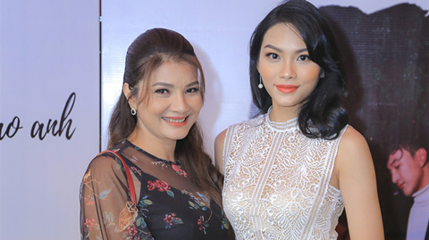 Kiều Trinh mặc táo bạo đọ sắc cùng con gái Thanh Tú