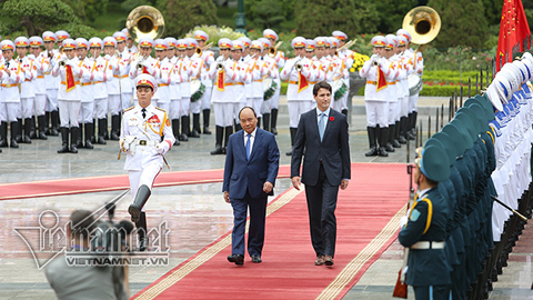 Hình ảnh lễ đón chính thức Thủ tướng Canada tại Hà Nội