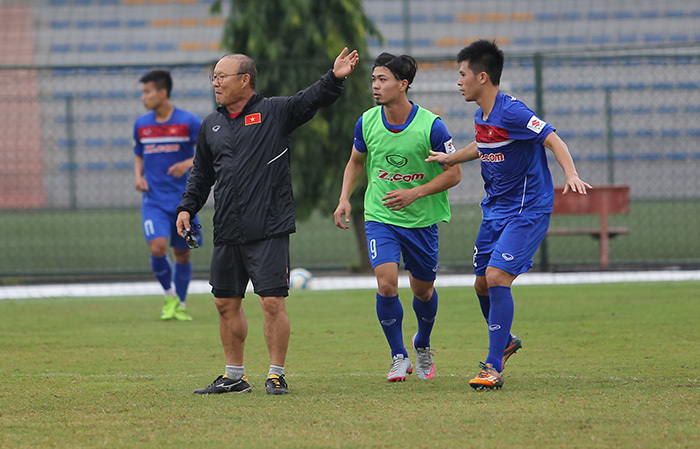 HLV Park Hang Seo chọn... đệ tử ruột: Công Phượng thất thế