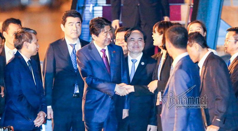 Chuyên cơ chở Thủ tướng Nhật Bản tới Đà Nẵng