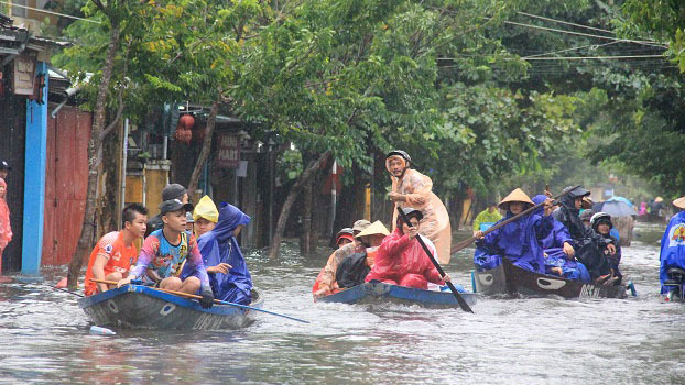 Lãnh đạo Trung Quốc, Lào gửi điện thăm hỏi về bão số 12 tại Việt Nam