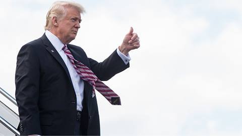 Tổng thống Donald Trump đăng Twitter đến Việt Nam