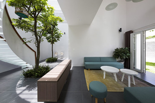 Nhà thông tầng ngập nắng, đẹp lung linh ở Bình Dương