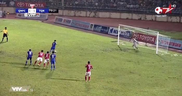 Quảng Nam 2-1 Than Quảng Ninh: Đinh Thanh Trung sút 11m