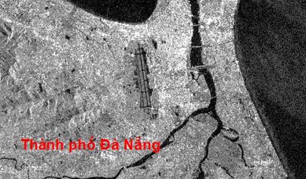 Cận cảnh sự tàn phá của bão Damrey nhìn từ vệ tinh