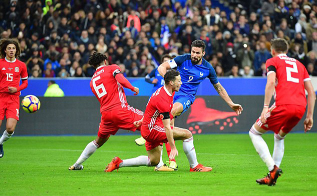 Griezmann và Giroud giúp Pháp nhấn chìm Xứ Wales