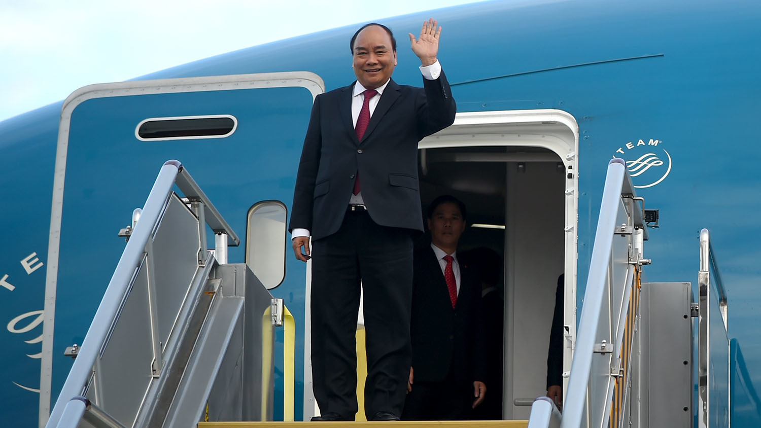 Thủ tướng đến Philippines, bắt đầu tham dự ASEAN-31