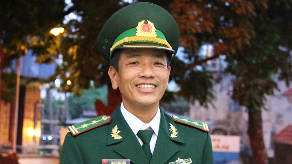 Chiến sĩ biên phòng 25 năm dạy xóa mù chữ cho hơn 100 lớp học