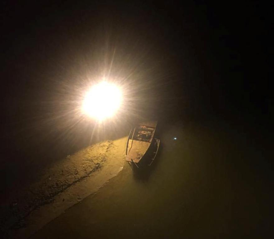 Phát hiện thi thể thầy giáo trên sông, nghi tự tử 3 ngày trước