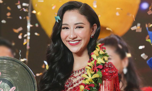 Á hậu Hà Thu đoạt Quán quân Tình Bolero 2017