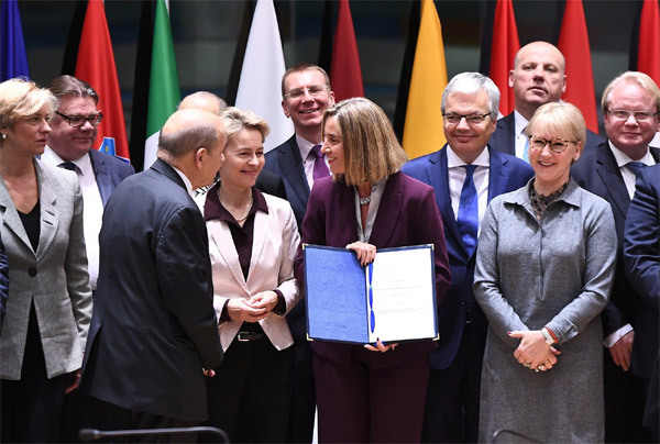 EU nhất trí thành lập quân đội chung