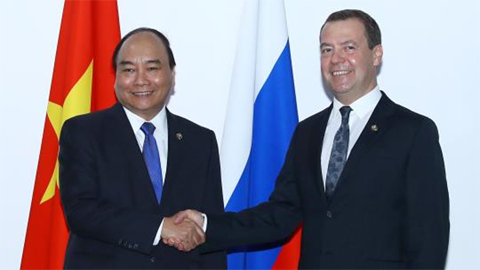 Thủ tướng Nguyễn Xuân Phúc gặp gỡ Thủ tướng Nga và Tổng thống Philippines