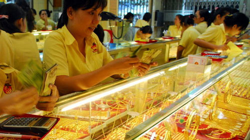 Giá vàng hôm nay 15/11: Áp lực 10 ngàn tỷ USD, dồn vàng xuống đáy