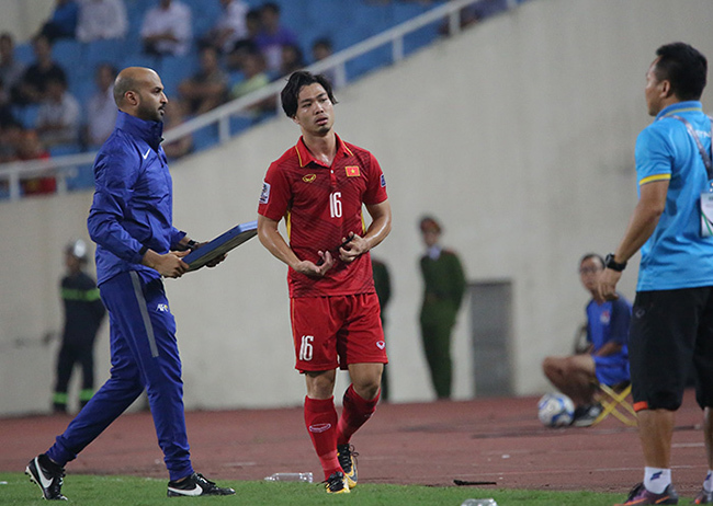 Công Phượng rơi cảnh buồn thế này, lỗi tại bầu Đức