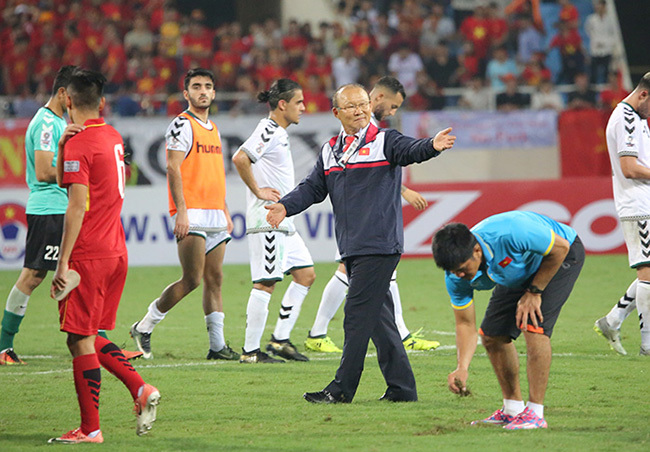 U23 Việt Nam: HLV Park Hang Seo... đau đầu, thầy nội phát thèm