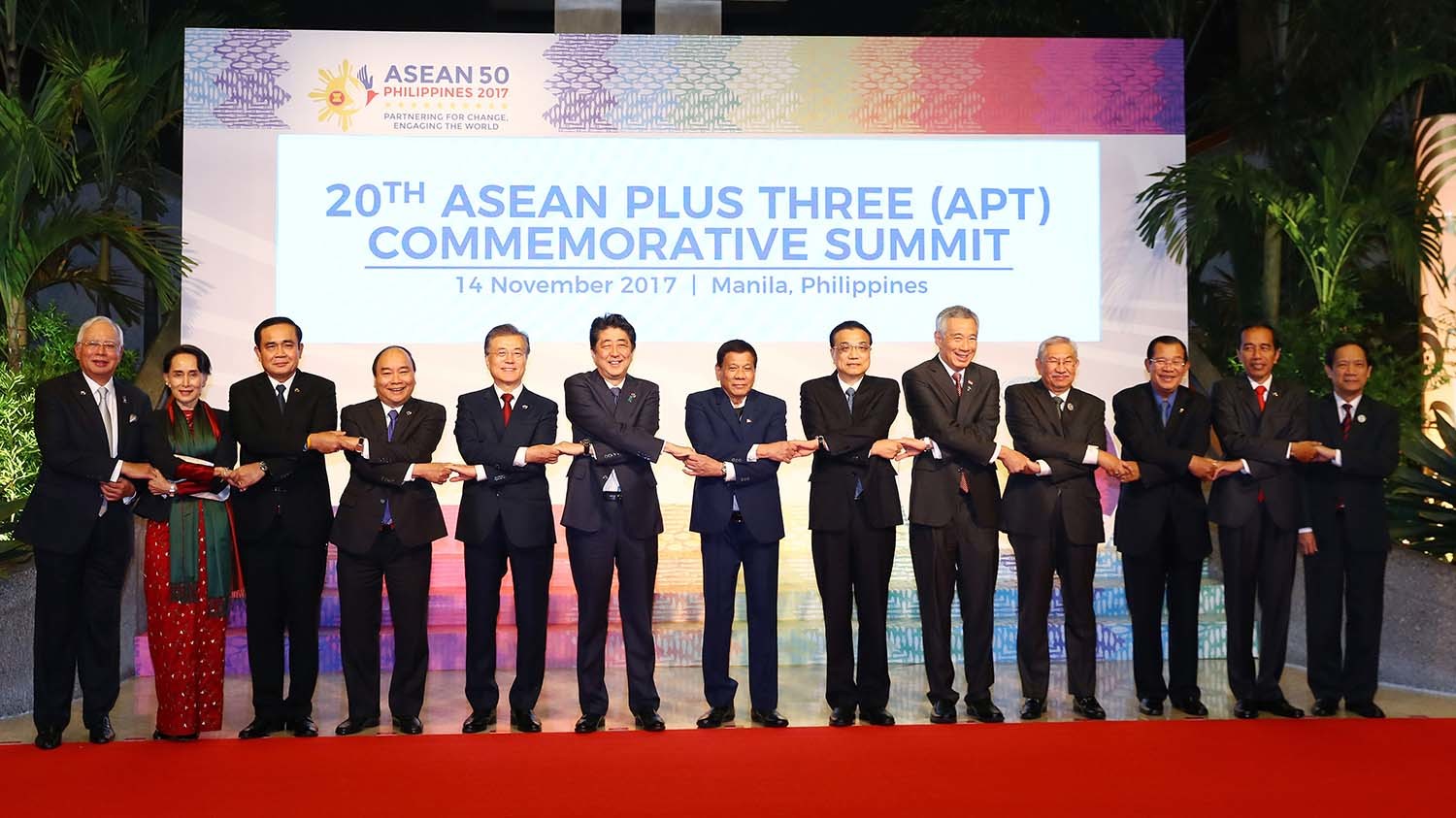 Thủ tướng kết thúc chuyến tham dự ASEAN-31