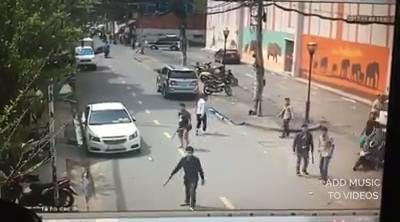 Bắt băng nhóm 'đá xế' dùng hung khí tấn công cảnh sát