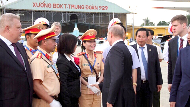 Nữ CSGT duy nhất được Tổng thống Nga Putin bắt tay cảm ơn