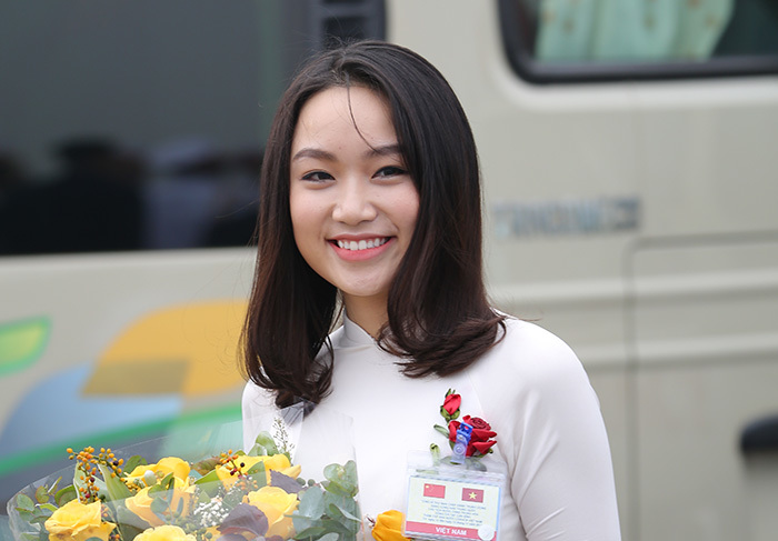 Câu lạc bộ ươm mầm nữ sinh đón VIP