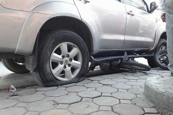 Lốp ô tô 'tan tành' chỉ vì những lý do đơn giản