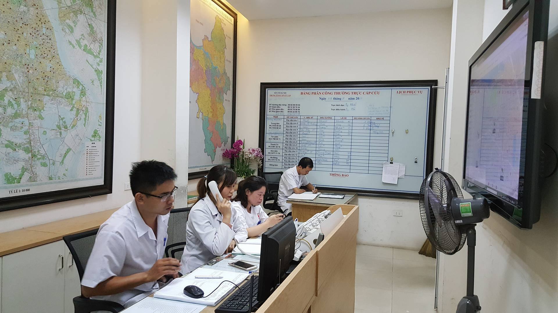 Tiếng gọi chồng nhói lòng sau cánh cổng biệt thự