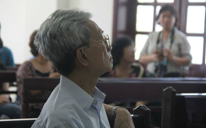 Xử ông Nguyễn Khắc Thủy dâm ô trẻ em: Luật sư yêu cầu xử kín, hoãn tòa