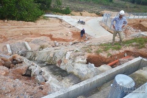 Sau 3 tháng thông xe, cao tốc tỷ đô sạt lở là bình thường