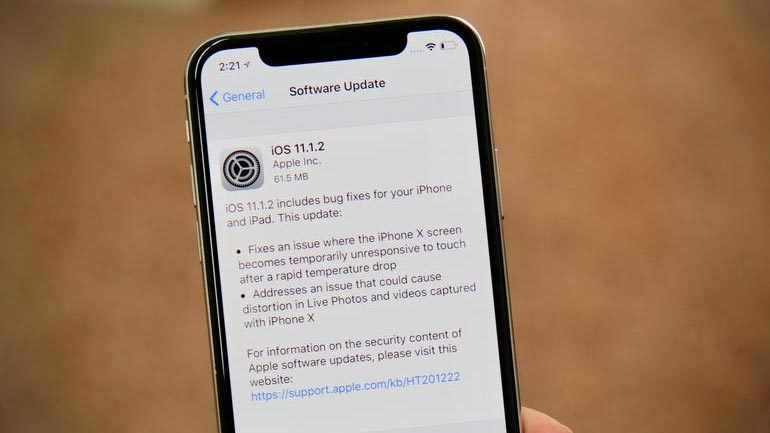 Apple tung bản cập nhật iOS 11.1.2 vá lỗi iPhone X tê liệt vì trời lạnh