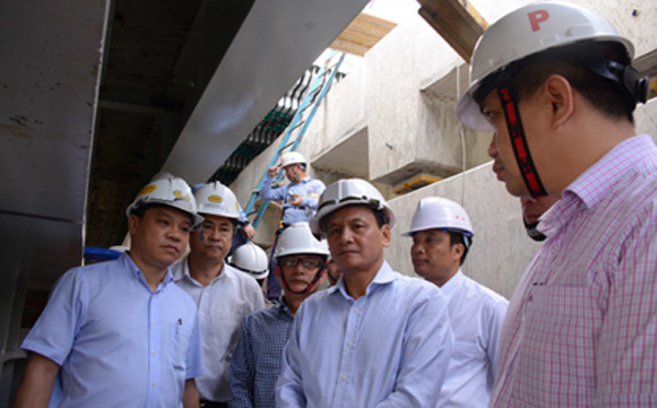 Bộ GTVT kiểm tra sự cố nứt dầm ngang cầu Vàm Cống