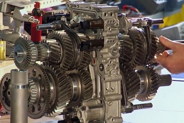 Những nguyên nhân đơn giản này khiến hộp số ô tô 'chết' nhanh chóng