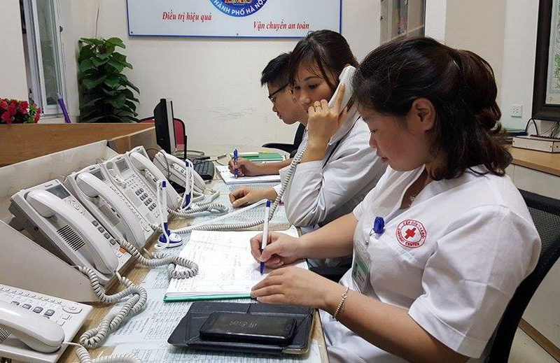Nhân viên cấp cứu 115 hoảng hồn trước cảnh tượng trong nhà nghỉ