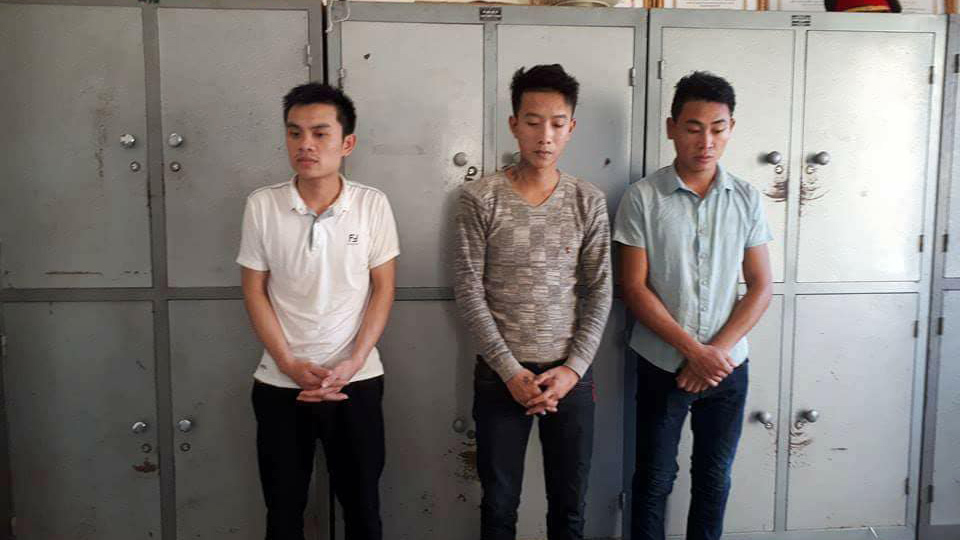 Khống chế chủ quán nhậu ở nhà vệ sinh cướp tiền bảo kê