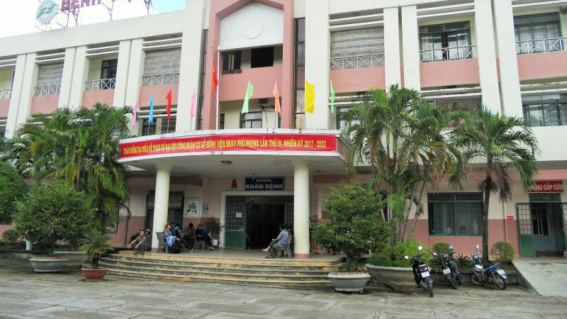 Bị tố tuyển hàng loạt người nhà, Giám đốc bệnh viện nói gì?