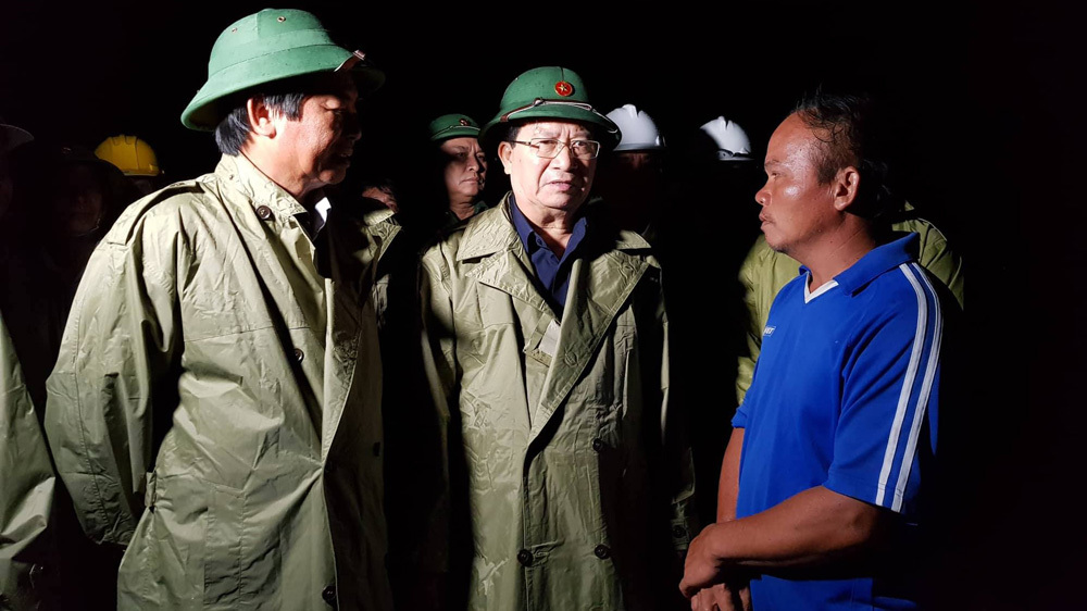 Phó Thủ tướng kiểm tra chống bão tại Ninh Thuận