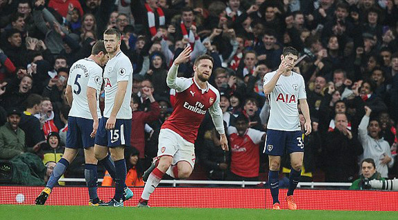 Bóp nghẹt Tottenham, Arsenal thắng trận derby kiêu hãnh