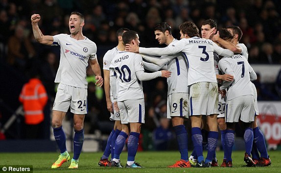 Hazard chói sáng, Chelsea thắng 