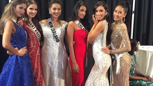 Nguyễn Loan trong phần thi trang phục dạ hội tại Miss Universe 2017