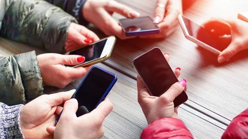 9/10 người dùng tuyên bố không lên đời smartphone dịp lễ Tết