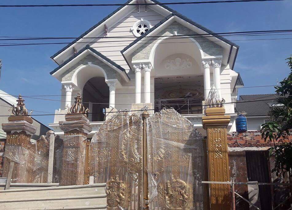 Giàn giáo xây biệt thự đổ sập, 2 nhân công tử vong