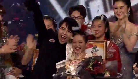 Trò cưng Vũ Cát Tường chiến thắng Giọng hát Việt nhí 2017