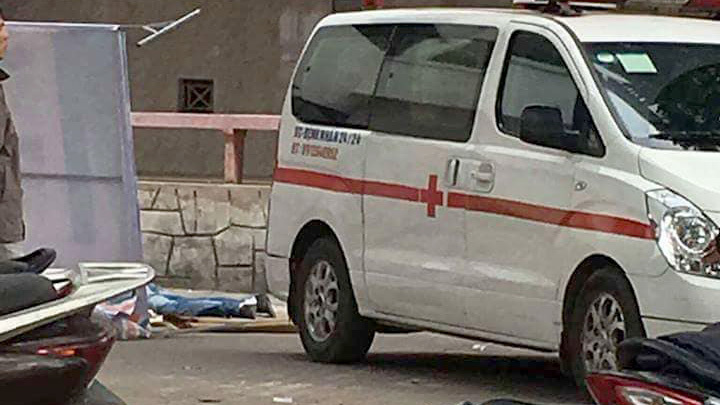 Nam sinh rơi từ tầng 6 trường ĐH Xây dựng tử vong