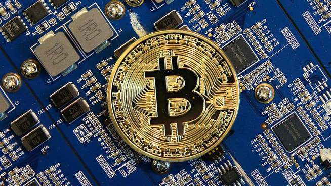 Bitcoin phá vỡ kỷ lục 9.000 USD, có thể lên tới 10.000 USD
