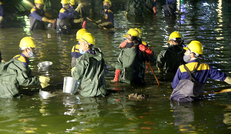 nạo vét hồ Gươm