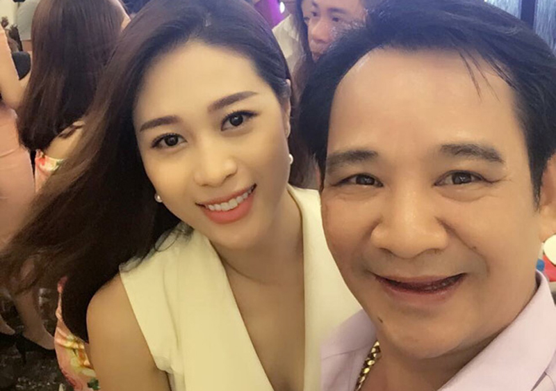 Chân dài khiến Quang Tèo 'say mê' lên tiếng về cảnh quay bị xé áo