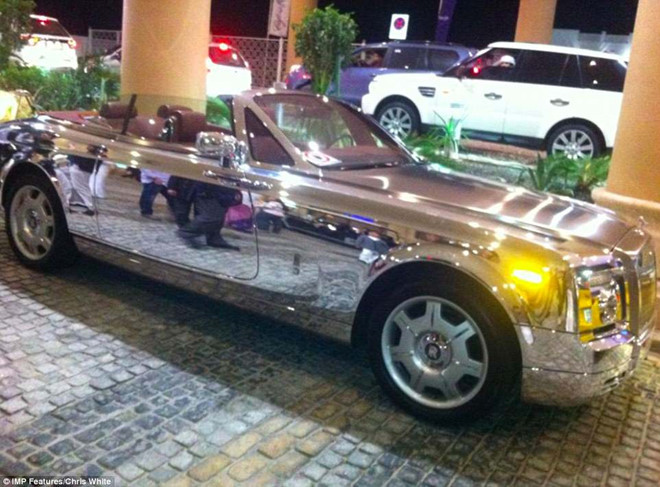 Siêu xe, máy bay riêng của hội con nhà giàu Zimbabwe