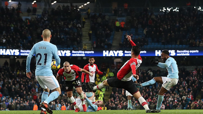 Sterling ghi bàn phút 96, Man City thắng siêu kịch tính