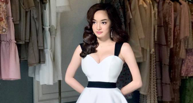 Hotgirl 'Em chưa 18' cao mét rưỡi vẫn gợi cảm khó cưỡng